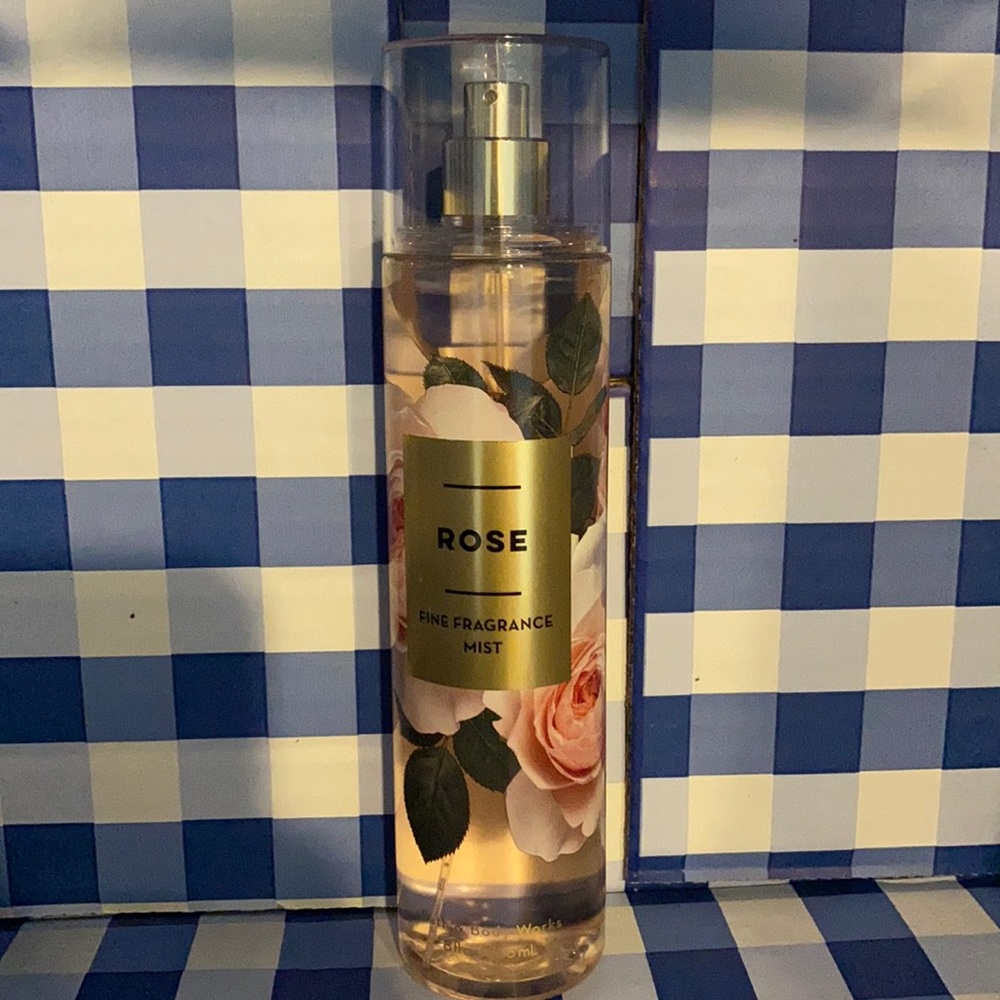 New Bath and Bodyworks body spray - Picture 2 of 16